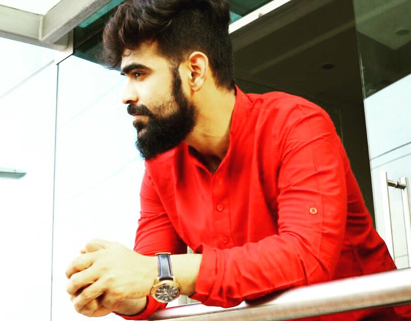 SingerNivas's tweet photo. Throwback to those long bearded days.. #BEARDFOREVER #styleexperiments #positivevibesonly https://t.co/OdCdc0Bk2L