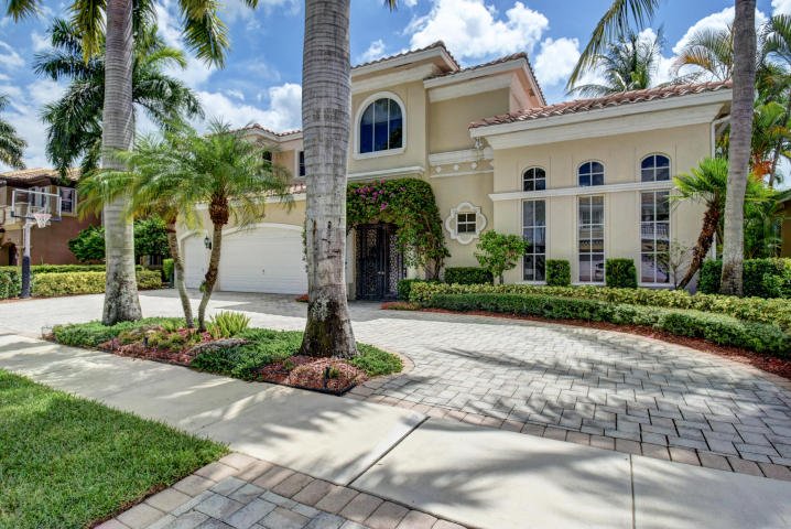 ElliotKoolik's tweet photo. What's New Wednesday? Want to see all the hot new listings in &amp; around our beautiful Boca Raton? Click link below!
https://t.co/JmEUpcpnN4 https://t.co/kiZbIrC6zY