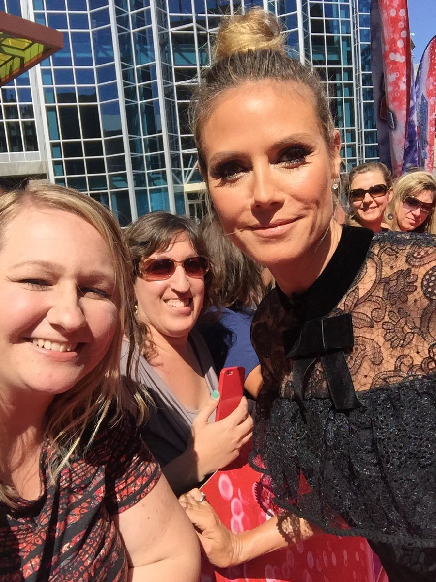 HotairfunKris's tweet photo. @heidiklum I was there at @AGT_NBC_ that day and got a pic with you thank you for stopping and being so kind @OnCamAudiences #bestdayever https://t.co/E08wMvT84W