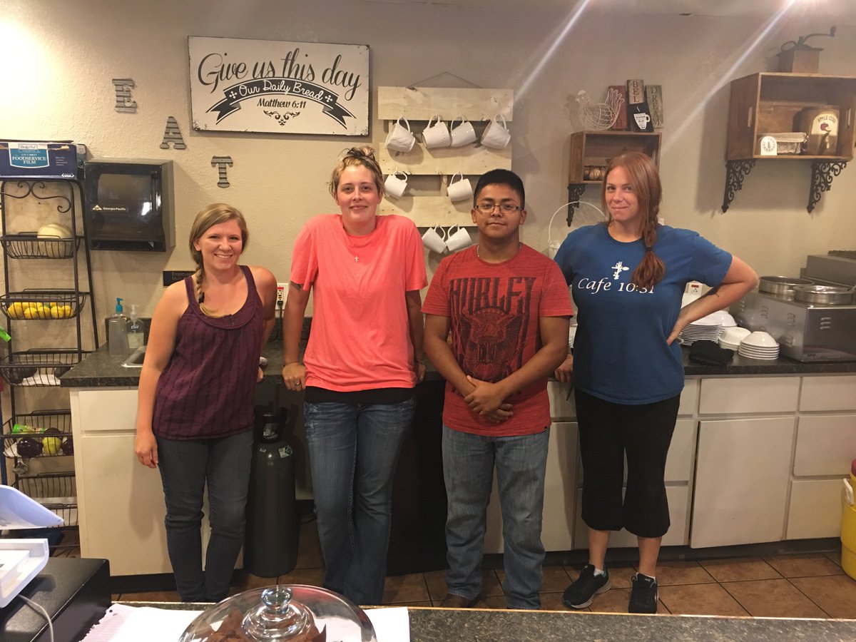 AKLay25's tweet photo. Showing Cafe 10:31 some Azle ISD love #bestcommunityever #azleISDway https://t.co/Q8mD8wYJ0J