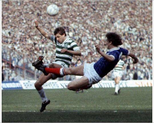 OldFootball11's tweet photo. #BrotherLove in the #OldFirm
Tom and Colin MacAdam https://t.co/fiaF7Qp1iD