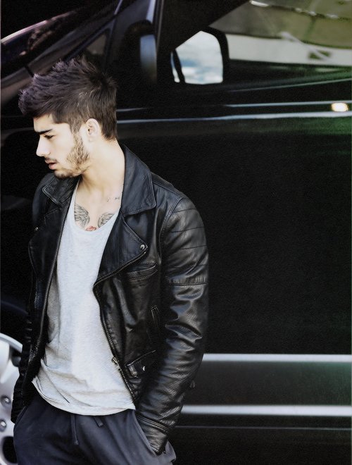 ZaynVoteStats's tweet photo. RT to vote and reply under this tweet with ⬇️
#MTVHOTTEST ZAYN https://t.co/1cm6xeAQUr