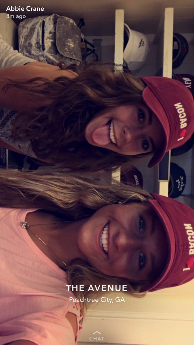 ronnie_goodman2's tweet photo. Both my girls😍 #3sum https://t.co/eE1bR3huMQ