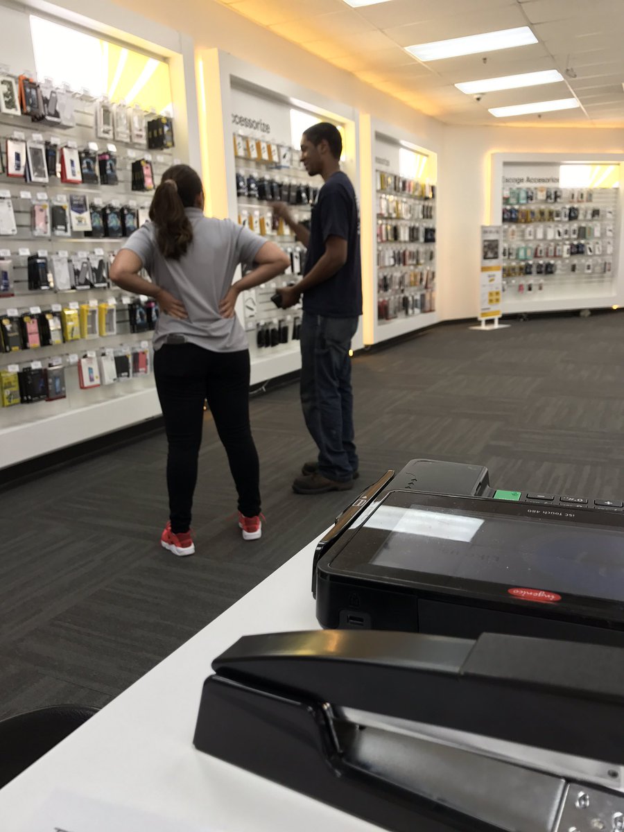 Sprint7207's tweet photo. @beautyfulmindss with a new line port from T-Mobile with TEP!! @jchan267 @VThecloser21 @AltereekBrewton https://t.co/j0BaInoJZP