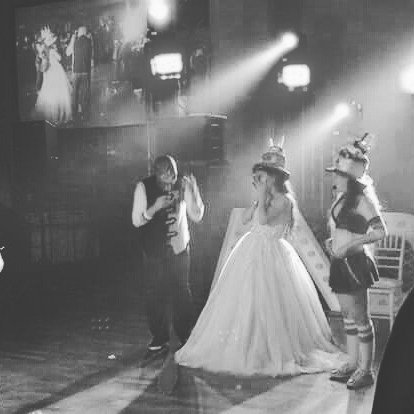 andy_9023's tweet photo. @lizeelizondo la mejor sorpresa de xv🙈 https://t.co/uHE2Vy5l4r