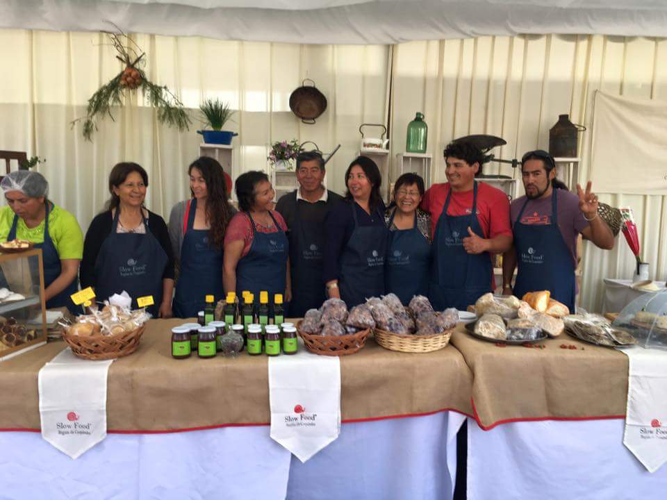 chef_edgardo's tweet photo. Este #Viernes en #Plazamillbrae de @LaSerena_Chile estará #Mercadodelatierra junto a @SlowfoodCqbo con los mejores productos de la #Región.! https://t.co/NNY89zK2TE