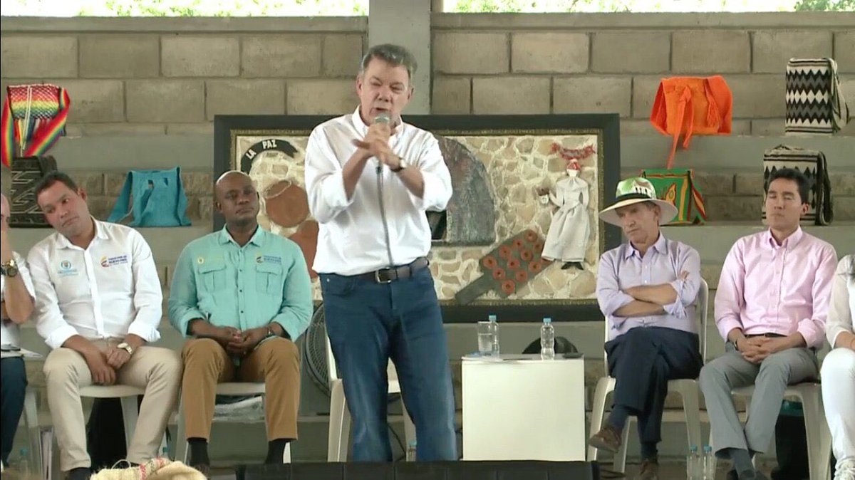 UAcuerdoPaz's tweet photo. #EnVivo 
"La paz se construye desde los territorios": @JuanManSantos en lanzamiento de #PDET desde La Paz, Cesar https://t.co/4v1qlqMrAd https://t.co/0khtPv7mcb