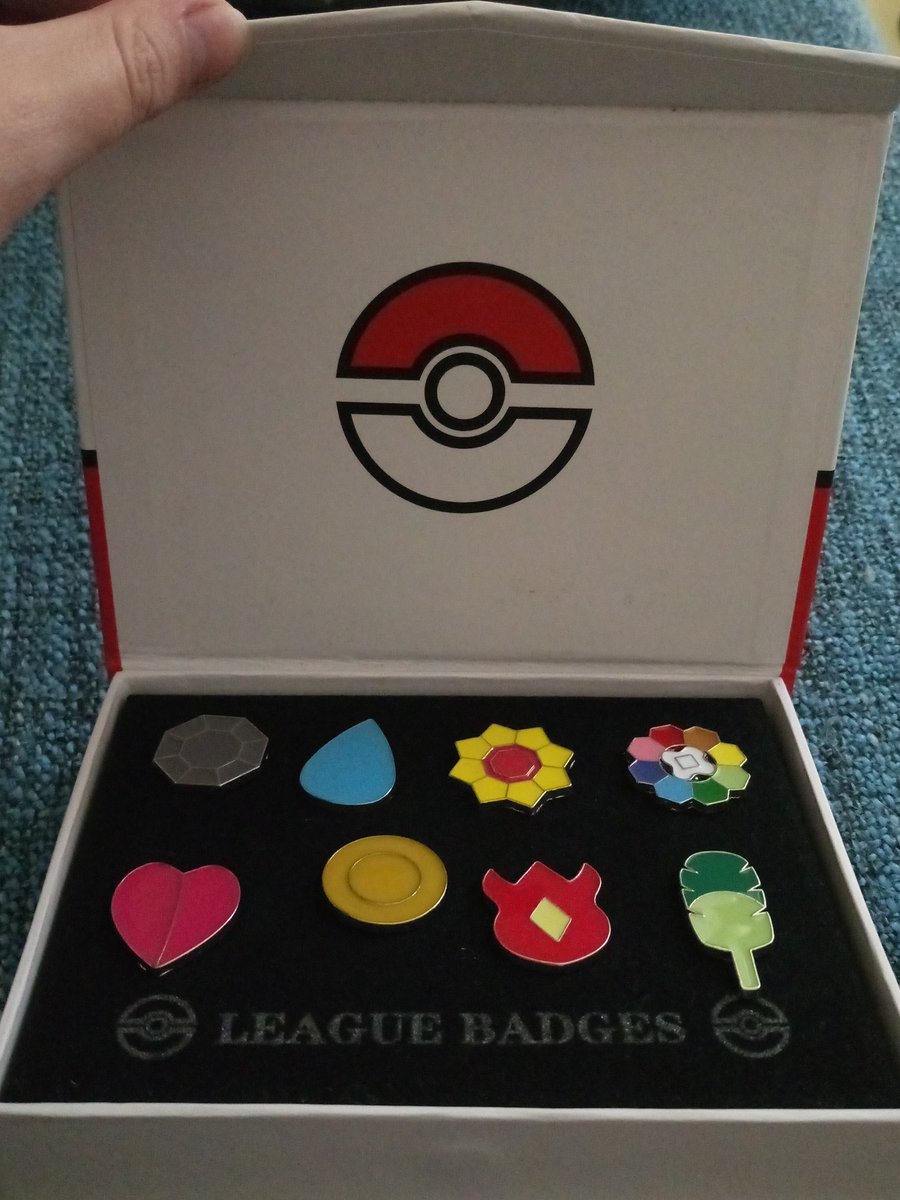 PokeTrainerElla's tweet photo. Well it's official, I'm a pokemon master. https://t.co/BXNiEHXvFI