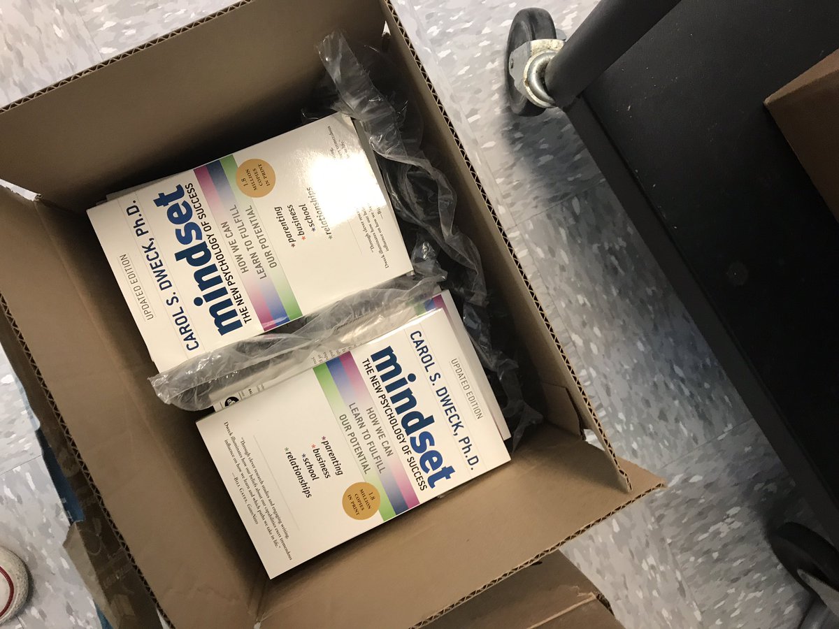 TheKoolestDoc's tweet photo. SCHOOL CULTURE AT @MayaSchools IS ABT TO BE LITT!!! #Mindset #Strengthfinders || #BuildingCapacity || #KoolestPrincipal #DrKool https://t.co/rYIjc224Zn