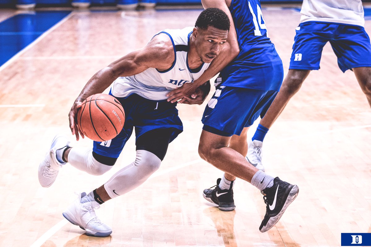 DukeMBB's tweet photo. There's maybe 1-2 PGs on 🌏 who can run and jump like Tricky. 🍿💨🔵😈 https://t.co/ax64byMJlO