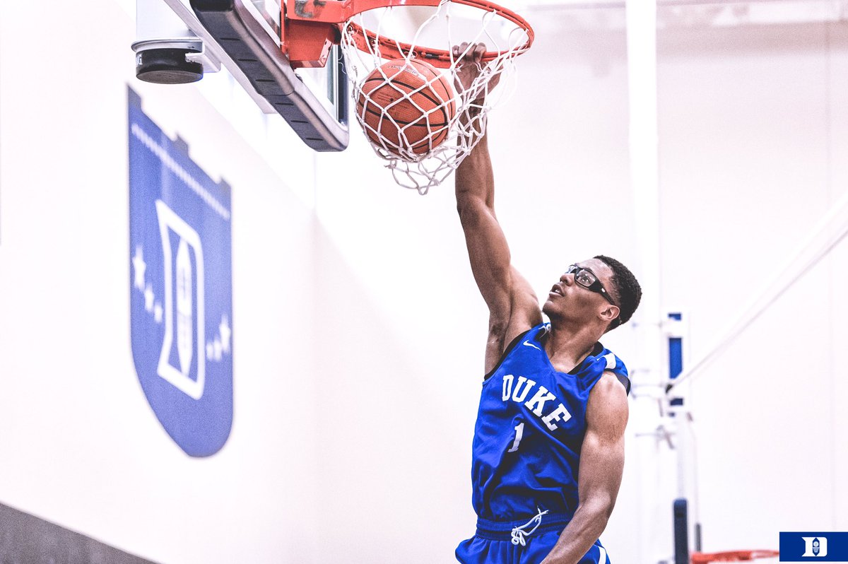 DukeMBB's tweet photo. There's maybe 1-2 PGs on 🌏 who can run and jump like Tricky. 🍿💨🔵😈 https://t.co/ax64byMJlO