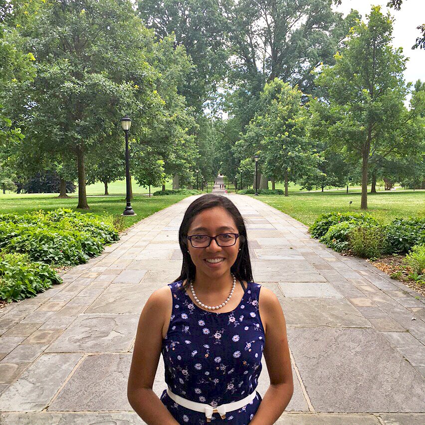 LEDA_Scholars's tweet photo. Co.13 #LEDAScholar Jessica A., from Mattawa, WA, is running our last #LEDAScholarTakeover for #LEDAsummer 2017 on Snapchat today! https://t.co/Z76geqxudL