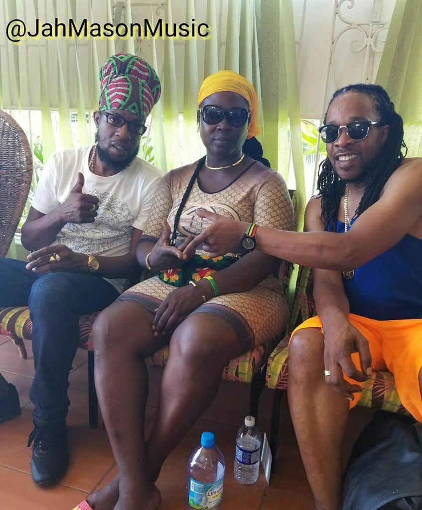 JahMasonMusic's tweet photo. COMMUNITY LIFE!!! Me and by blood brother #iTrujah and Empress EQ .. Give thanks #JahMason #JahMasonMusic #NewCrea… https://t.co/PNHmOtI2oD https://t.co/bhckiKH51D