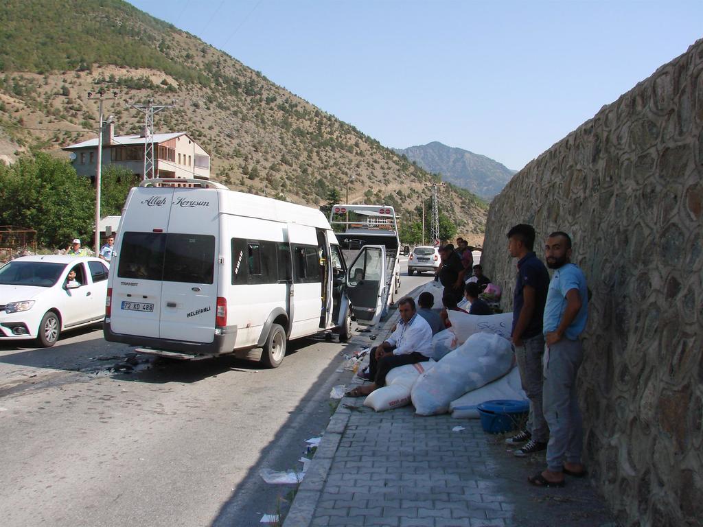 Gümüşhane'de can pazarı: 26 yaralı  - bit.ly/2w6BzpK #hurriyet #haber