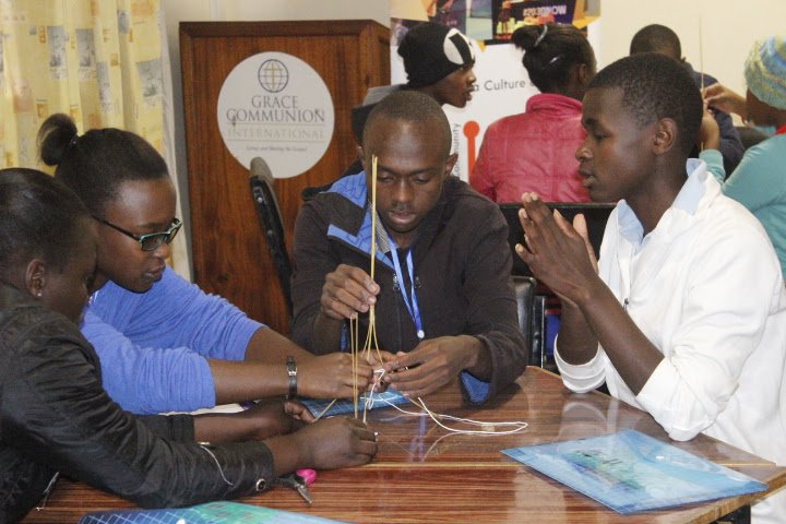 InnovateKenya's tweet photo. @InnovateKenya @globalminimum Introducing prototyping through marshmallow challenge #innovateAugust https://t.co/hH8IDB5kGn