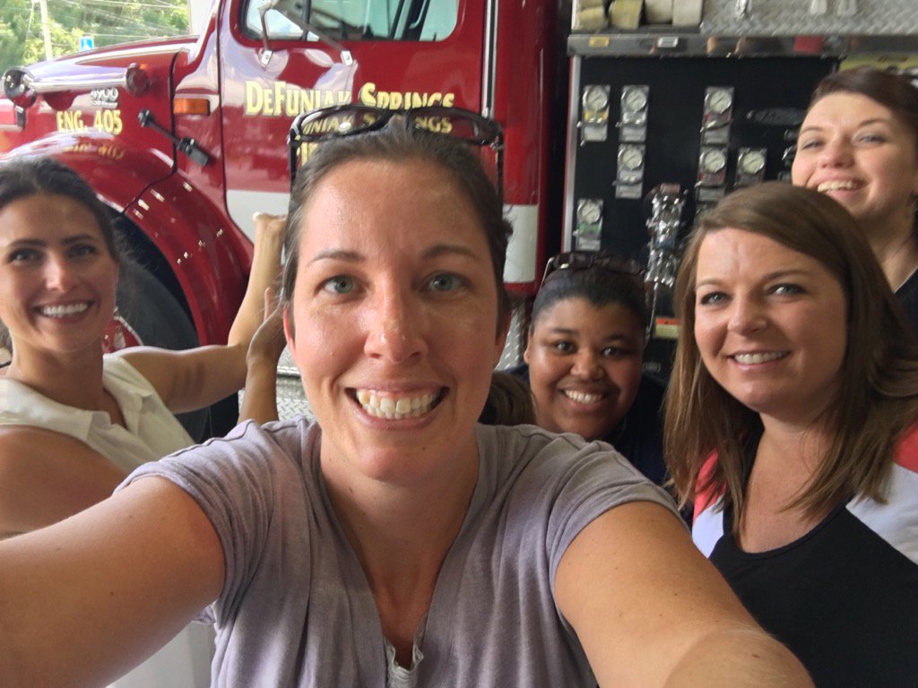 teach_mse's tweet photo. #3rdGradeisOnFire these girls are on fire ๐ฅ MSE #MSEteam3 #MSEteach https://t.co/3c4uA1Abtn