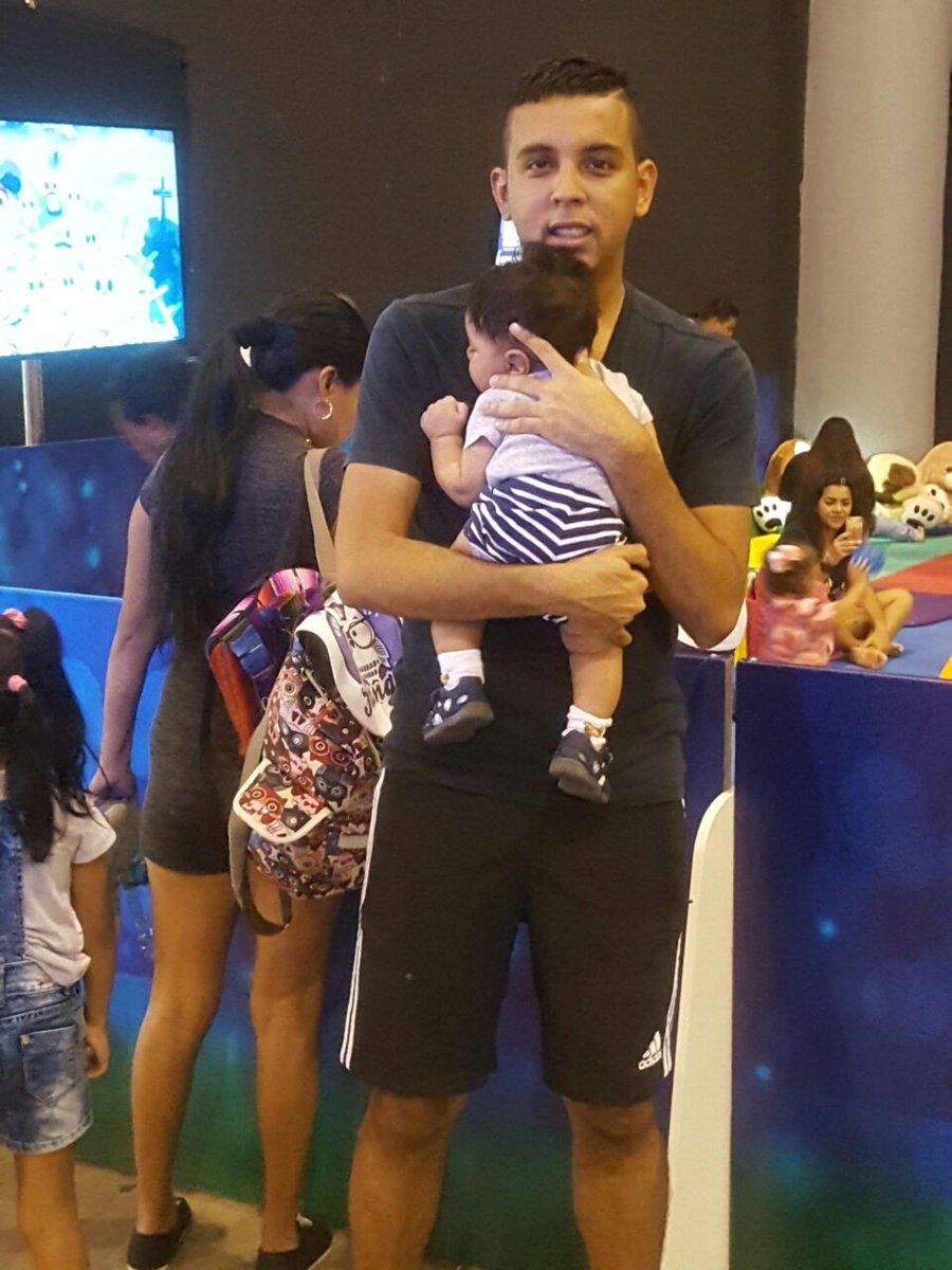 edwinklidozo's tweet photo. Hace 3 mese decidimos encaminar este camino los 2 juntos hijo siempre estare para ti #EdwinJr https://t.co/FycTgeniUf