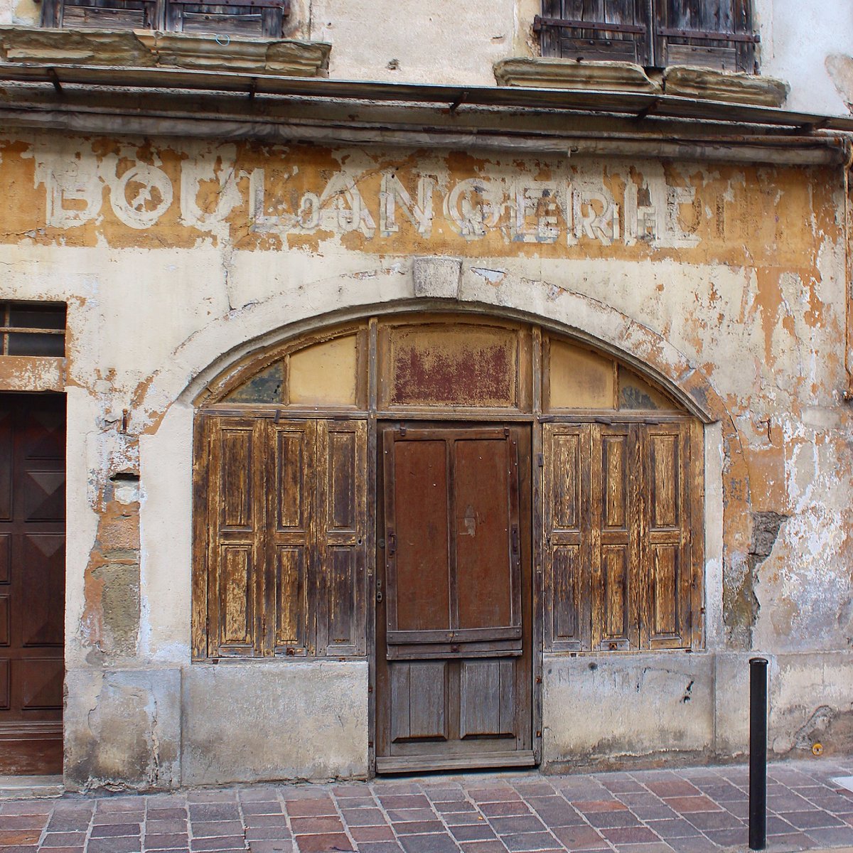 Derelict, but still beautiful boulangerie - just needs someone to give it a new lease of life! #carcasonne