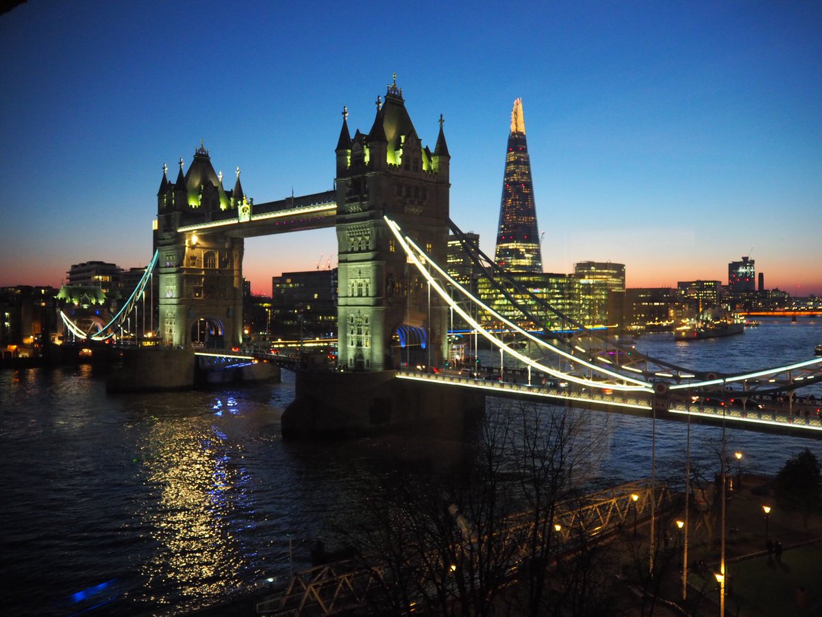 ukartivist's tweet photo. Back at my old local @thetowerLDN tonight.  Soon to be my second home again #Newjob #backtothesmoke #viewnevergetsold https://t.co/7lzEv9lLiz