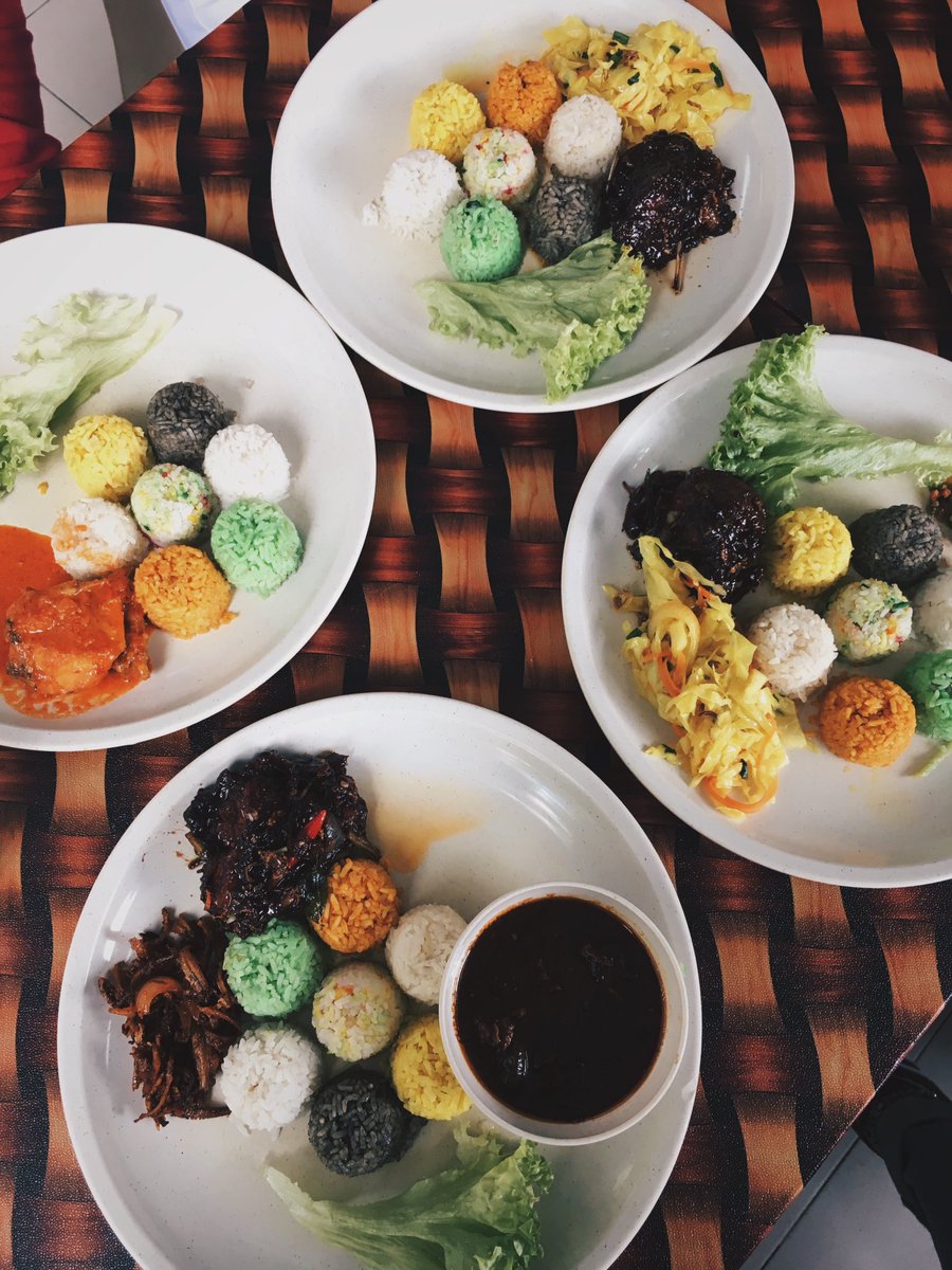 syemufn's tweet photo. Penang day 1
Nasi 7 benua
Penang road famous teochew chendul
rojak buah & ABC
#foodonly
#part1 https://t.co/npwlYPldlY