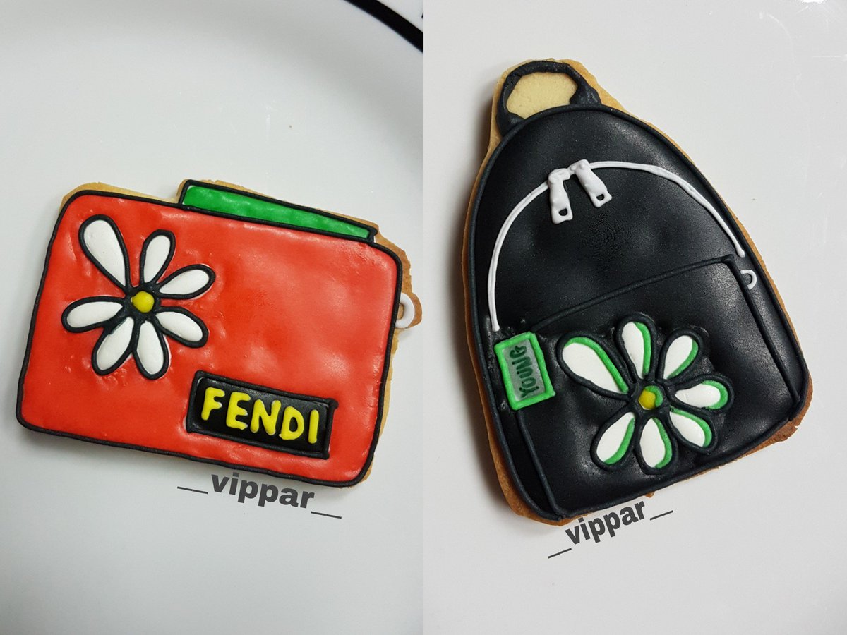 papar_papiyong's tweet photo. 😋😋😋💕💕💕
see you next week
@Realtaeyang 
#fendixyoungbae
#fendi
#taeyang #youngbae 
#sol #yb #whitenight
#bigbang #ybcookies https://t.co/Ln8u3cTSLO