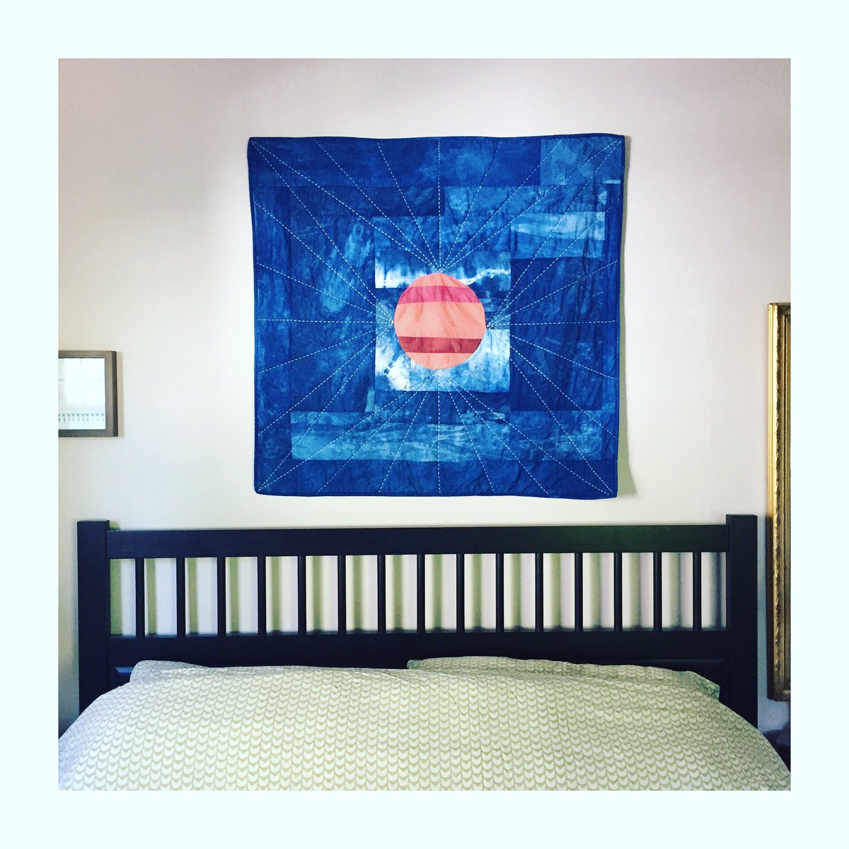 FikaCraft's tweet photo. Eclipse Quilt No.4
#interiorstyle #walldecor #handstitched https://t.co/lORubM92vs