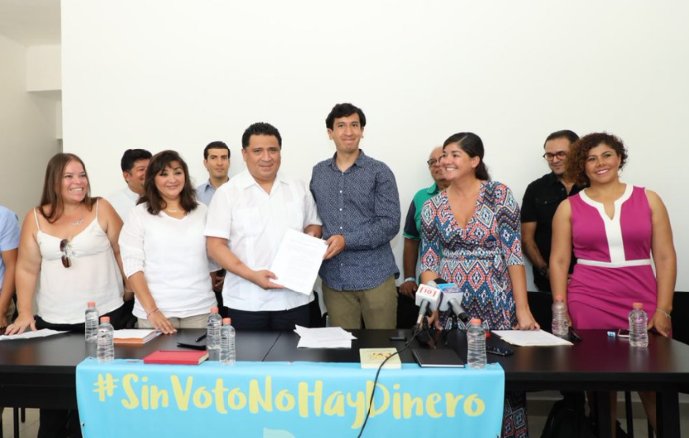 cronicajalisco's tweet photo. Este miércoles en #LaCrónicaDelDía "#SinVotoNoHayDinero avanza en todo el país" https://t.co/xDCsBAZwPa https://t.co/4qoBjogGhu