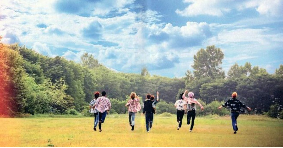optimisticinsan's tweet photo. Hıhı tabi başkası koşamaz zaten çok özendik ondan koştuk😂😂😂 #exo #kokobop #KOKOBOP6thwin #EXOthewar #exograndcomeback2017 #weareoneEXO https://t.co/TmvrnFFX7F
