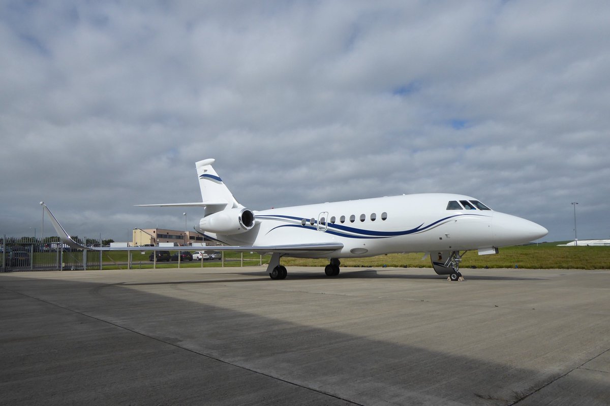 oceanskiesltd's tweet photo. A busy few days for Oceanskies with customer handover in Paris of this @DassaultFalcon Falcon 2000LX followed by delivery to Isle of Man.... https://t.co/lgyPTmqG3W