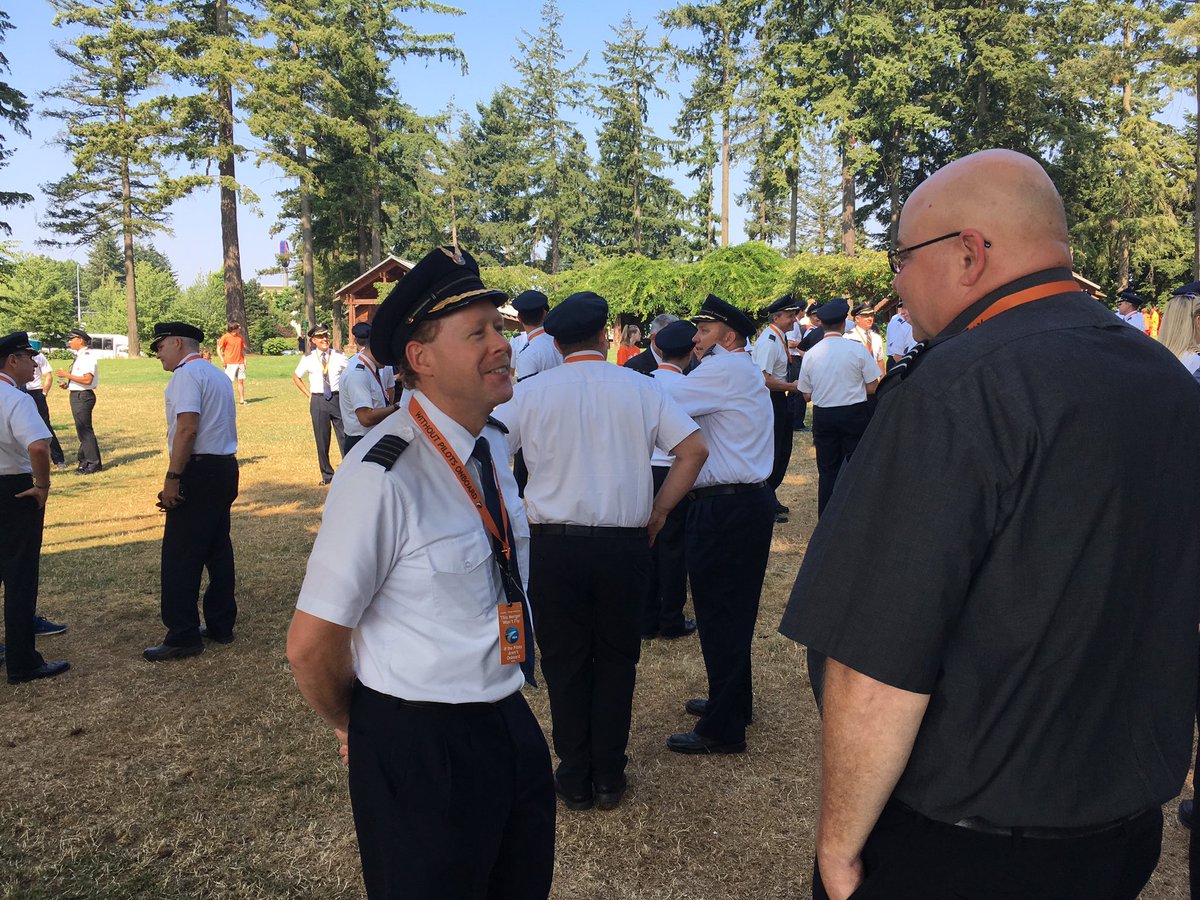 AlaskaHawaiian's tweet photo. Preparing for the start of today's unity rally & picket because #thismergerwontfly without the @AlaskaAir & @VirginAmerica pilots onboard. https://t.co/10ey9hZEv0