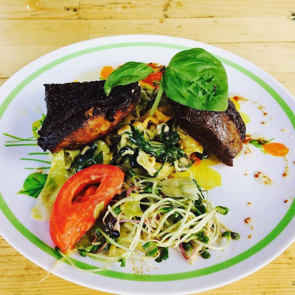 tdacycling's tweet photo. #TDAorientexpress Duck breast and spinach sauce tortellini for dinner! WOW, thanks Balazs! #postcardsfromtheworld #adventurebybike #trave… https://t.co/ljAuoORaGz