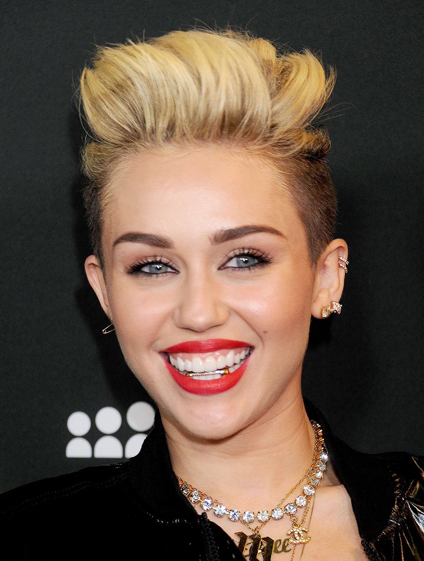 bredt_57's tweet photo. RT for @willmullins52 Favorite for @MileyCyrus https://t.co/WqZWsUm2xR