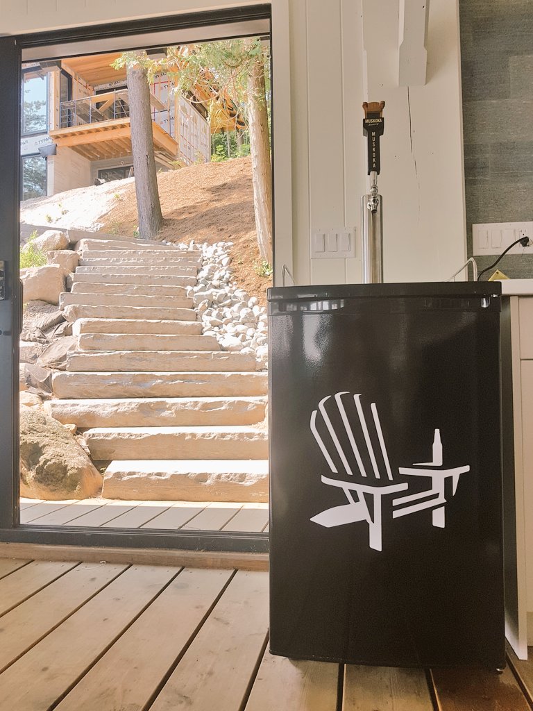 brewbacca_'s tweet photo. The real Stairway to Heaven 👣☁ #DocksideDraught @MuskokaBrewery https://t.co/hT8bdFRAFp