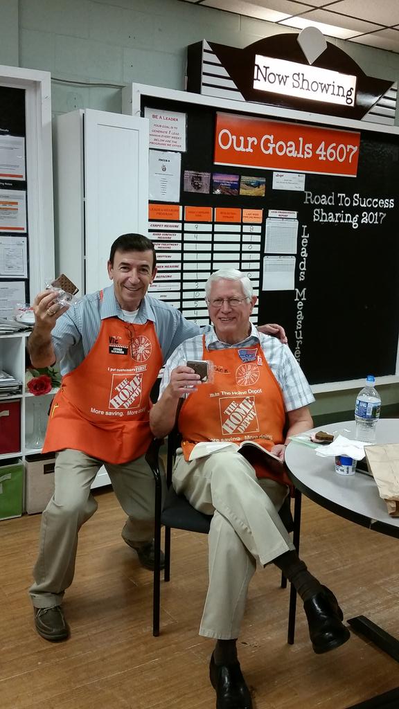 Taraglienke's tweet photo. Happy National Ice Cream Sandwich Day From 4607!! #MA2017AUG2 @VicTHD4607 @kattyniner @MAEngagement https://t.co/GjxAv9YbRt
