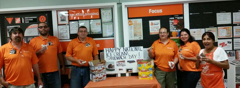 Taraglienke's tweet photo. Happy National Ice Cream Sandwich Day From 4607!! #MA2017AUG2 @VicTHD4607 @kattyniner @MAEngagement https://t.co/GjxAv9YbRt