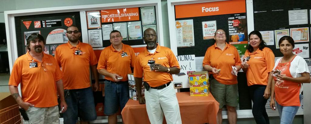 Taraglienke's tweet photo. Happy National Ice Cream Sandwich Day From 4607!! #MA2017AUG2 @VicTHD4607 @kattyniner @MAEngagement https://t.co/GjxAv9YbRt