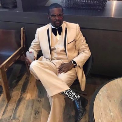 BrooklynDeBerry's tweet photo. #NewProfilePic The name is DeBerry, author of The Notorious Brooklyn Codes &amp; CEO of 🗽New York Skyscraper Label 🚀 #2018 #NewYork #NY #NYC https://t.co/rz8kUNnYFr