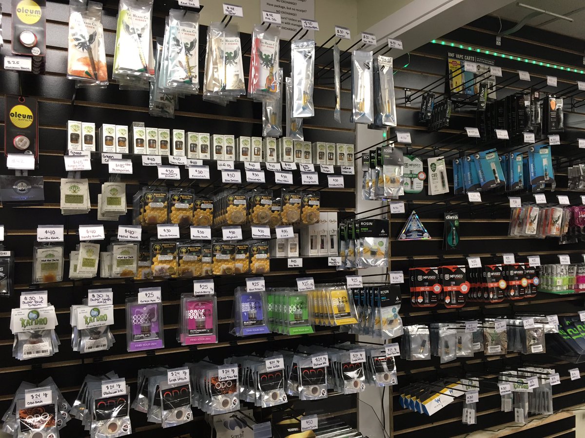 We've got the best quality at affordable prices because we love serving you! Come say high, open till 10pm!
#i502 #cannabis #mmj #WA #legal