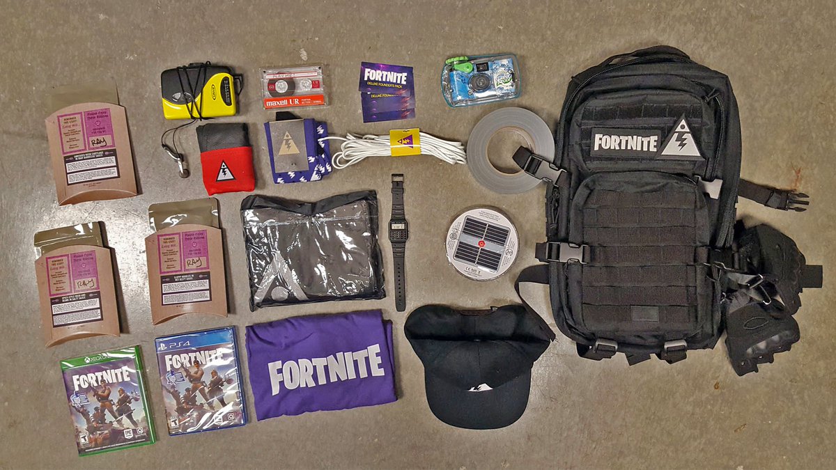 GearboxOfficial's tweet image. We’re giving away a @FortniteGame Survival Pack! Enter by 8/09 by following us &amp;amp; quoting THIS tweet with #fortnite #giveaway included.