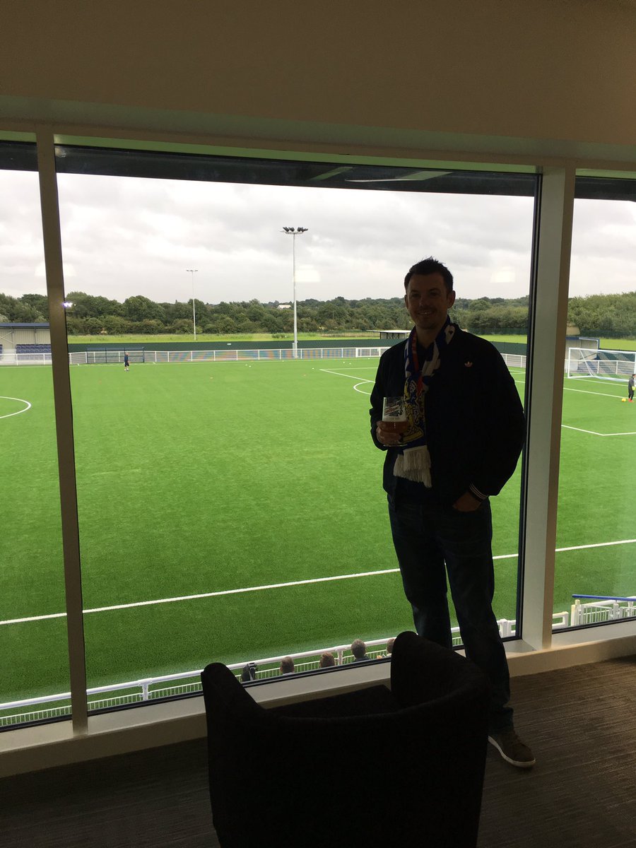Sons_of_Aveley's tweet photo. Nice to se the Sons of Aveley executive box is finished. #AveleySwagger https://t.co/jYcUzxSyZx