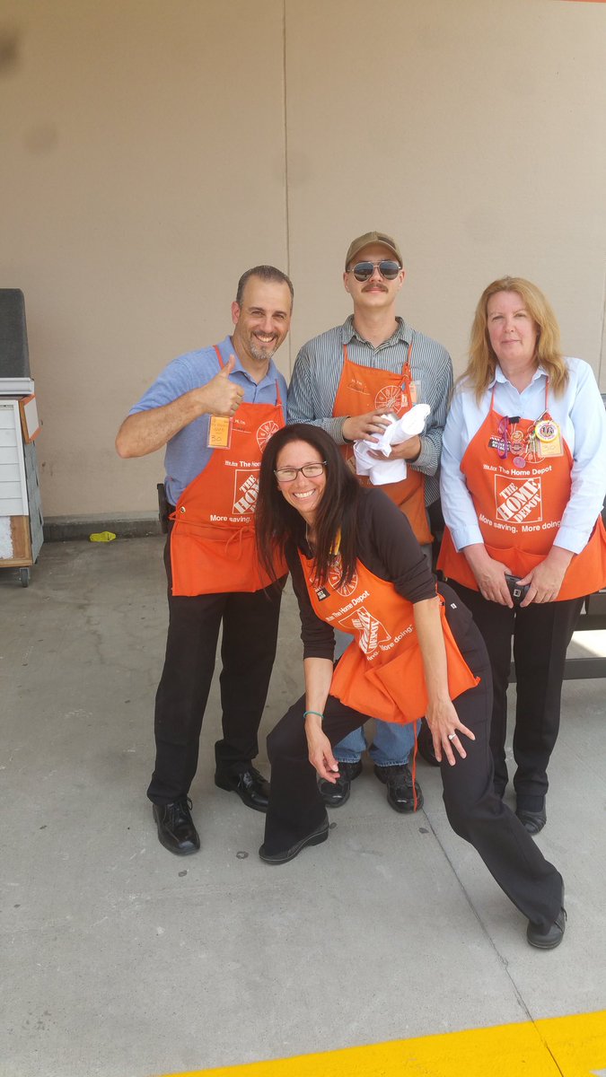 A little pro loader appreciation for Gilbert! <a href="/corelli189/">Lori Corelli</a>