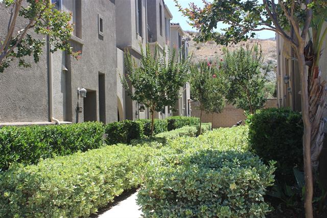 DistinctiveProp's tweet image. Just Listed in San Marcos!
Call Phil Johnson (760) 613-0265
Click Below for More Photos
2 Bedroom 2.5 Bath
$419,000
distinctivepropertiesinc.com/821-almond-roa…