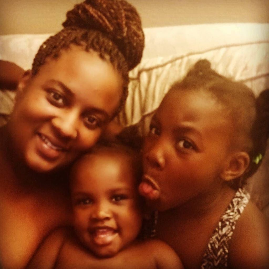 MoriHolt's tweet photo. Taking a break from follow ups to cuddle with my girls! 😍😍
#momlife #Moblife #mygirls #heymob https://t.co/aviqpJmj88 https://t.co/wpczw7R2GS