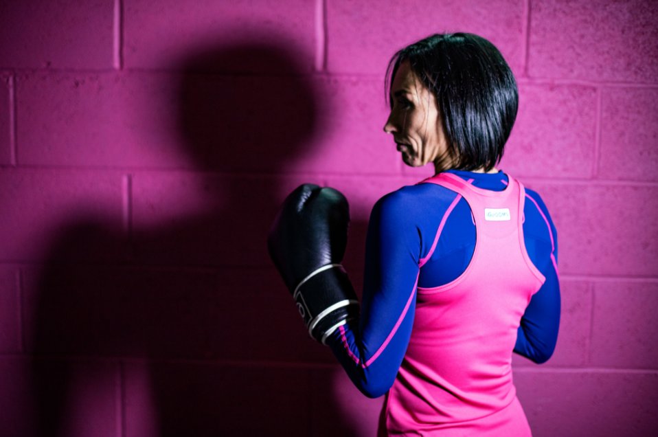 iGD_Sport's tweet image. Available in four different colours, our Ladies #CompressionTop is suitable for all #PhysicalActivities:  ow.ly/RFPw30dXuUL #Boxing