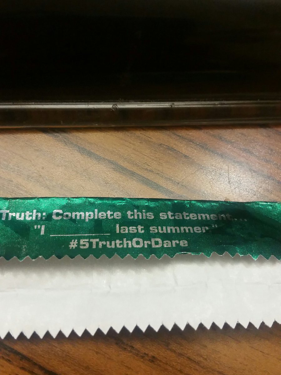 giantsprincess's tweet photo. I got married last summer #5TruthOrDare https://t.co/XAr7FnOlly