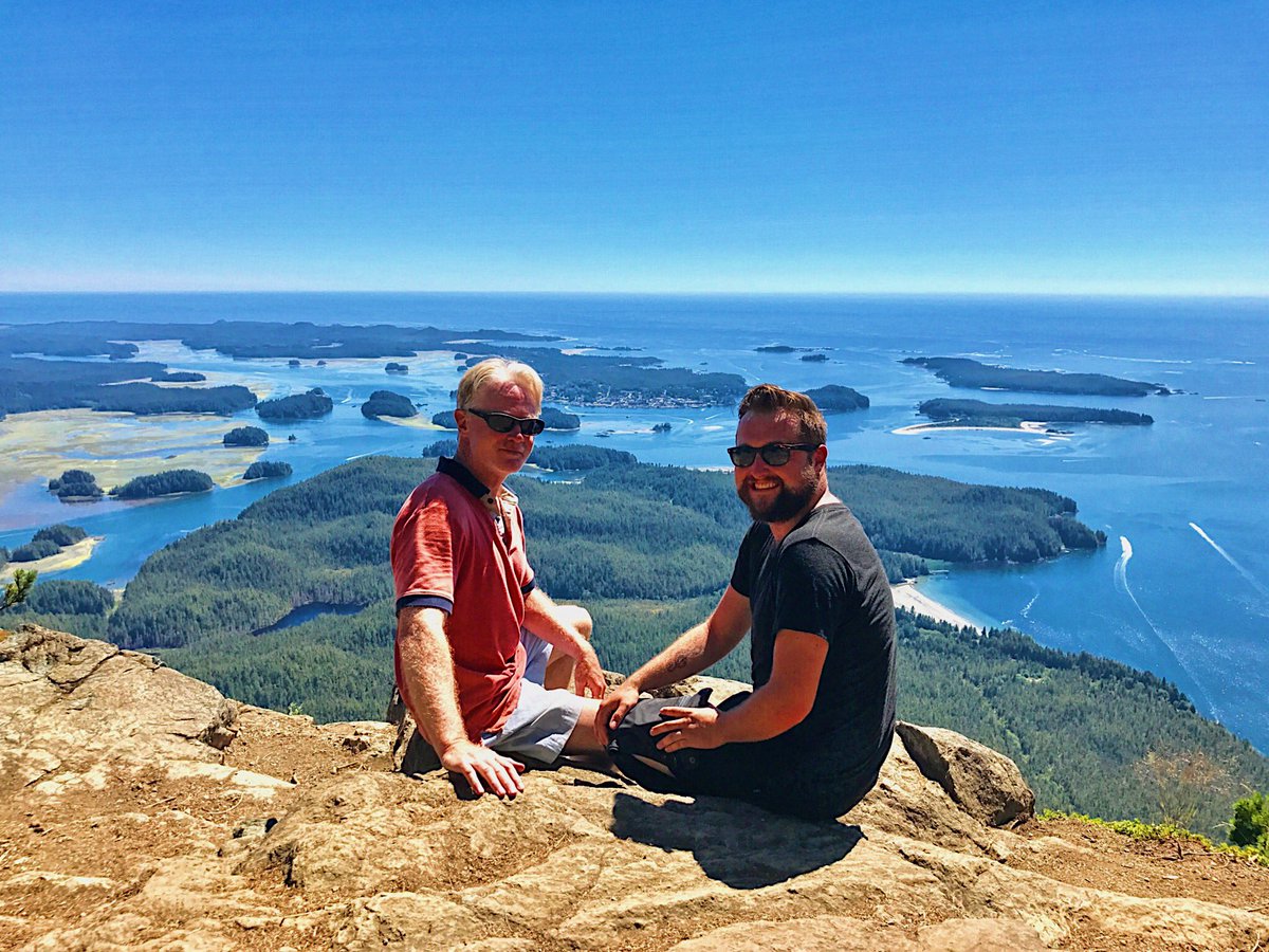 jacktrueax's tweet image. Hiking around Tofino, BC with my pops