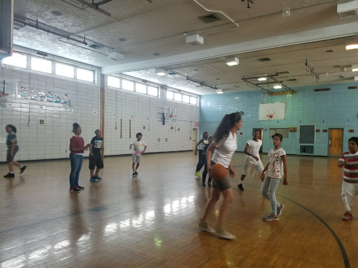 McK_SummerPlus's tweet photo. Great time in the #basketball clinic! #NPS #NPSELT  #Newark #NJ #NewJersey #SummerFun  #ELT #SummerFitness
@ELT_Newark https://t.co/dCYQEJ6vxg