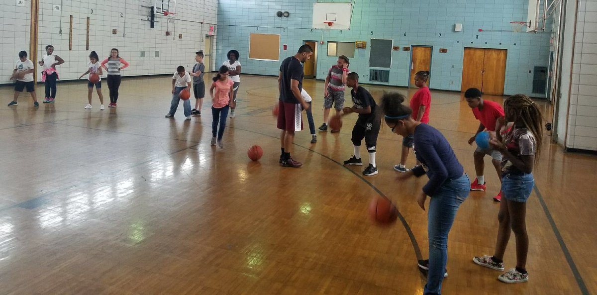 McK_SummerPlus's tweet photo. Great time in the #basketball clinic! #NPS #NPSELT  #Newark #NJ #NewJersey #SummerFun  #ELT #SummerFitness
@ELT_Newark https://t.co/dCYQEJ6vxg
