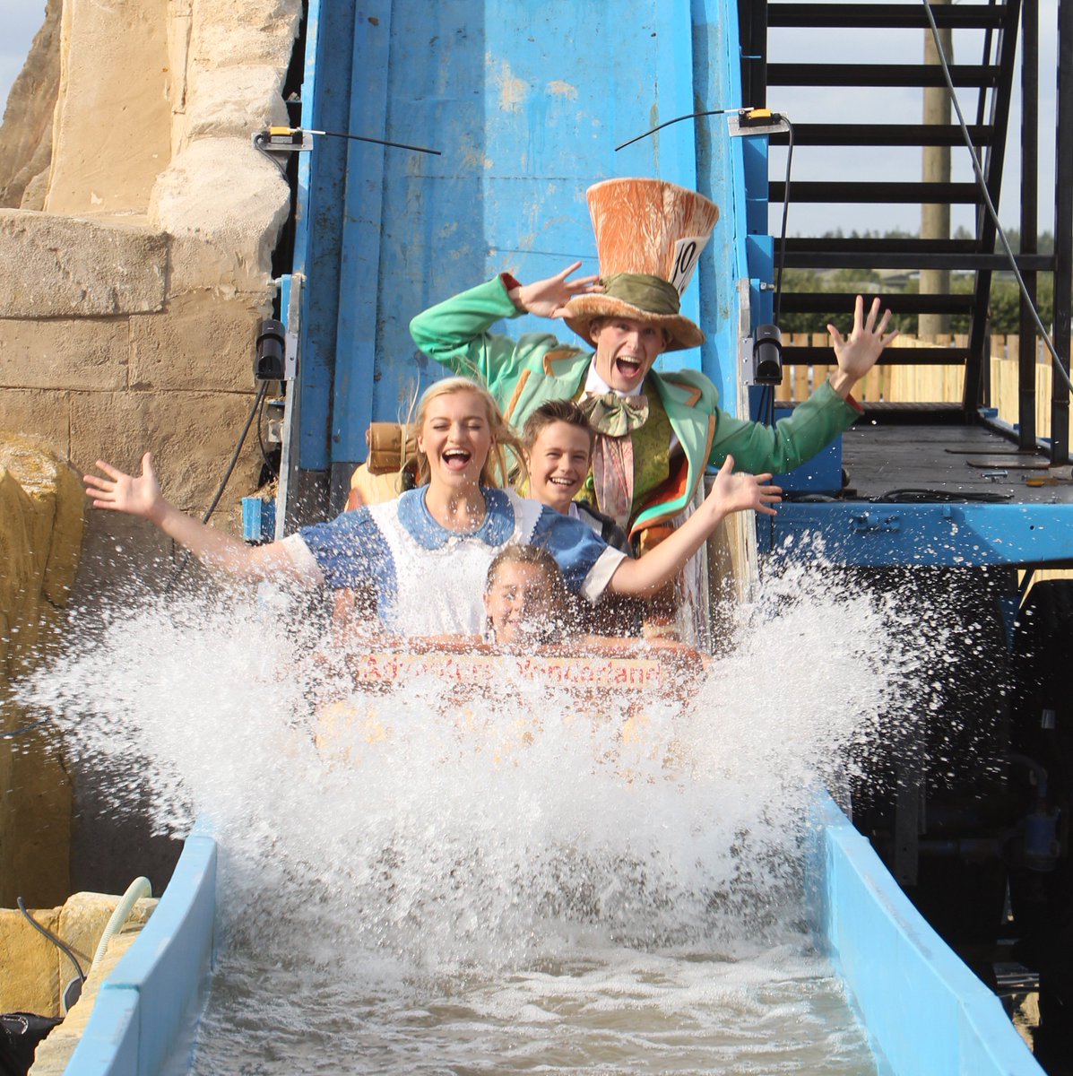R2goBournemouth's tweet photo. A few days left on our @wonderlandparks and @regentcentre competitions, click now to win tickets! https://t.co/jBffNGIVyt https://t.co/Tn7AXGD3Br