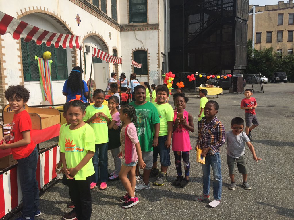 McK_SummerPlus's tweet photo. It's FUN DAY! #NPS #NPSELT  #Newark #NJ #NewJersey #SummerFun  #ELT 
@ELT_Newark@ https://t.co/6ImRMw7XQF